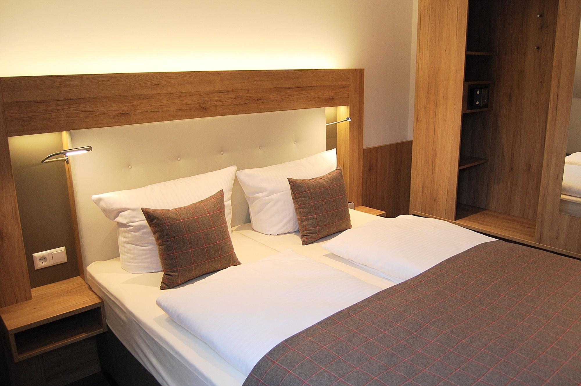 Hotel Am Martinsberg Andernach Eksteriør bilde